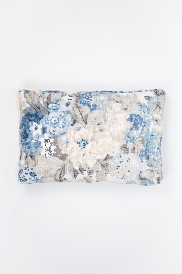 full_bloom_lumbar_pillow_cover